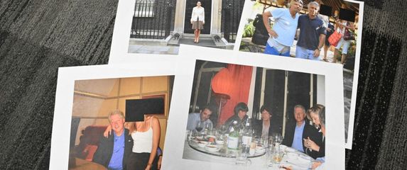 Fotografije iz dosjea o Epsteinu