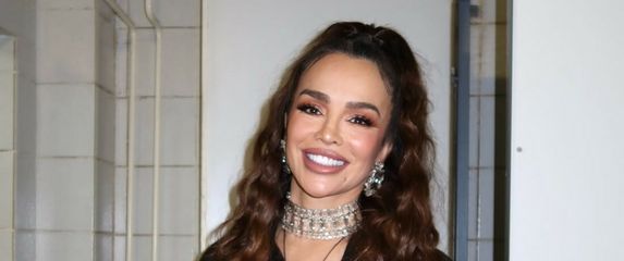 Severina u čizmama modne kuće Balenciaga - 3