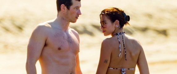 Dua Lipa i Callum Turner - 4