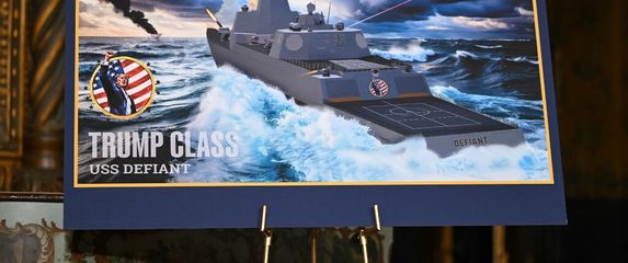 USS Defiant, američki bojni brod klase Trump