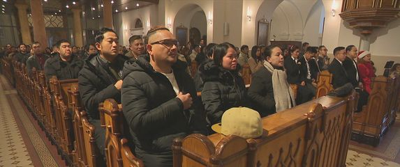 Filipinci na božićnoj misi