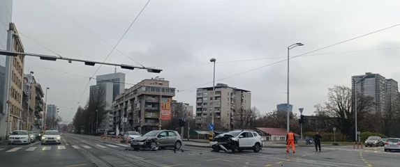 Sudar na Savskoj kod Vjesnika u Zagrebu