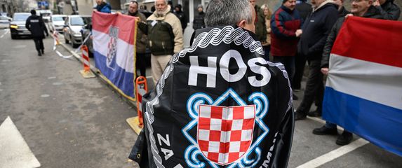 Prosvjed AHSP ispred stana Tomislava Tomaševića - 4