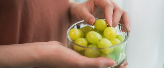Jesti grožđe