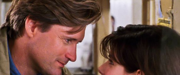 Sandra Bullock i Bill Pullman u filmu Dok si spavao