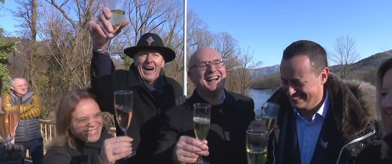 BROD NA KUPI: TRADICIONALNI SUSRET NA GRANICI - 2