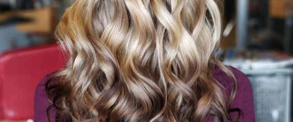 Obrnuti balayage novi je trend u bojanju kose