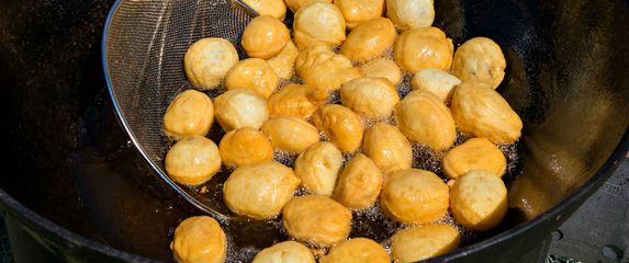 Boršok, tradicionalni kirgistanski kruh - 1