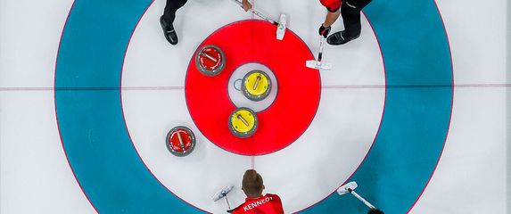 Curling na ZOI-ju (Foto: AFP)