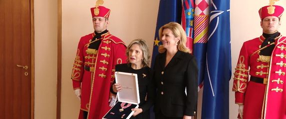 Predsjednica odlikovala povjesničarku Gitman (Foto: Dnenvik.hr)