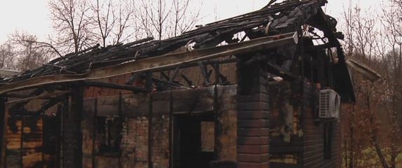 Uhićeni vlasnici spornog doma u Andraševcu - 7