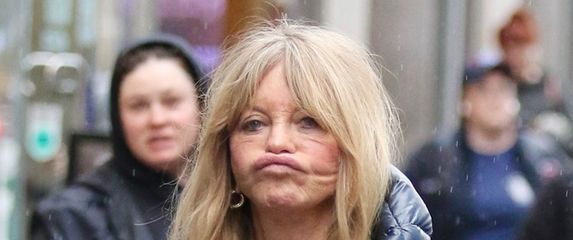 Goldie Hawn - 5
