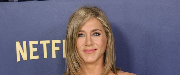 Jennifer Aniston u haljini Celine na dodjeli nagrada SAG 2024. godine - 3