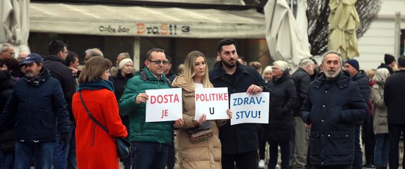 Prosvjed u Čakovcu zbog situacije u bolnici - 21