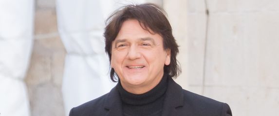 Zdravko Čolić