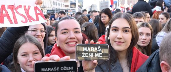 Poruke rukometašima na dočeku na Trgu bana Jelačića u Zagrebu - 7