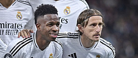Vinicius i Luka Modrić