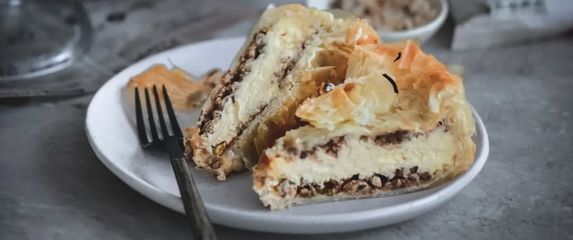 Baklava cheesecake