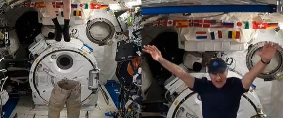 NASA-in astronaut kako oblači hlače na Međunarodnoj svemirskoj postaji