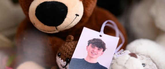 Mladić Arthur, žrtva požara