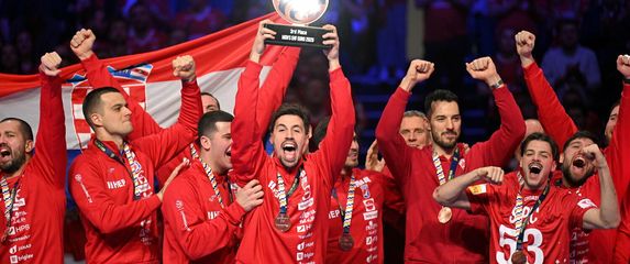 Dodjela medalja na Europskom prvenstvu u rukometu - 1