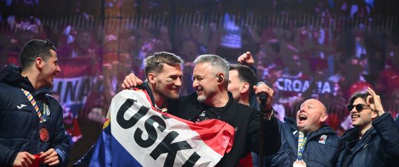 Thompson s rukometašima na Trgu bana Jelačića - 1