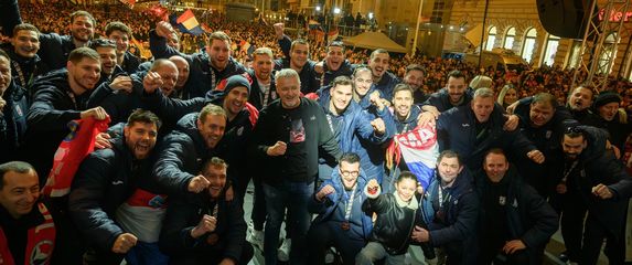 Rukometaši i Marko Perković Thompson