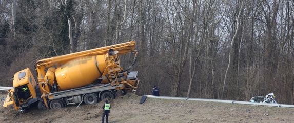 Sudar kamiona i automobila na sjeveru Hrvatske - 6