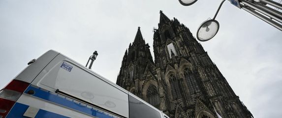 Policija u Kölnu, ilustracija