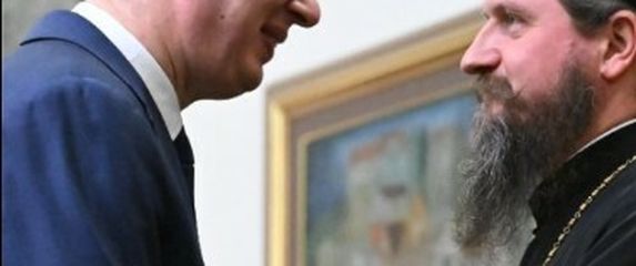Aleksandar Vučić i episkop Sergije