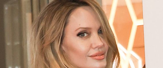 Angelina Jolie na premijeri svog novog filma Couture u Parizu