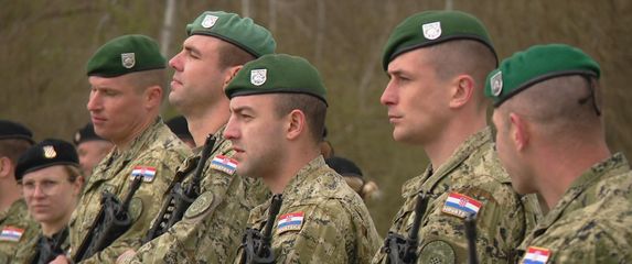 Prvi ročnici stižu u vojarne