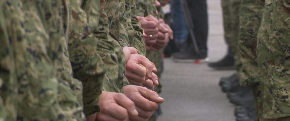 Prvi ročnici stižu u vojarne