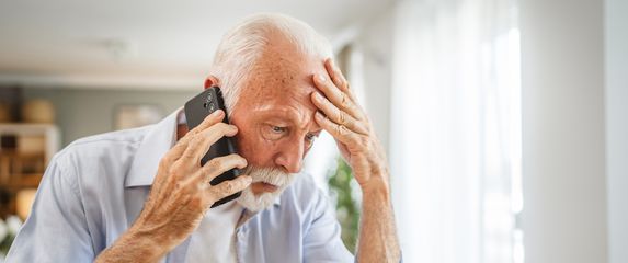 Muškarac na telefonu, illustracija