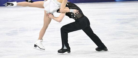 Piper Gilles i Paul Poirier - 1