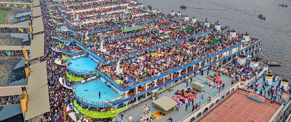 Ljudi u Bangladešu idu na biračka mjesta 2026. - 1