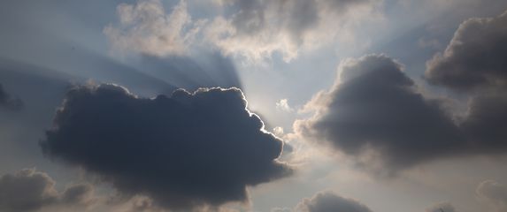 Sunce iza oblaka, ilustracija