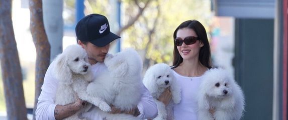 Brooklyn i Nicola Peltz Beckham - 2