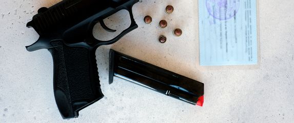 Kako se piše: oružni list ili oružani list