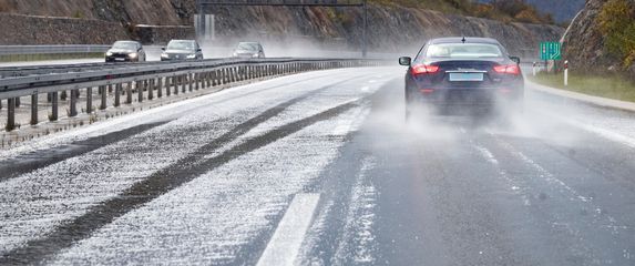 Kiša na autocesti, ilustracija