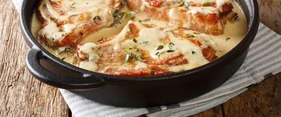 Kotleti u umaku od vrhnja