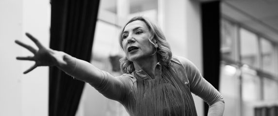 Daria Lorenci Flatz u snažnoj monodrami JA GLUMICA!