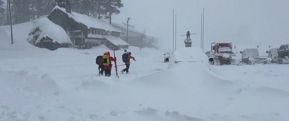 Spasioci u Castle Peaku