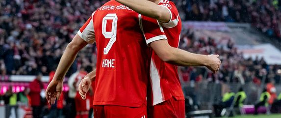 Harry Kane i Josip Stanišić