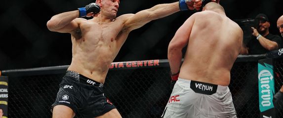 Ante Delija protiv Sergeja Spivaka