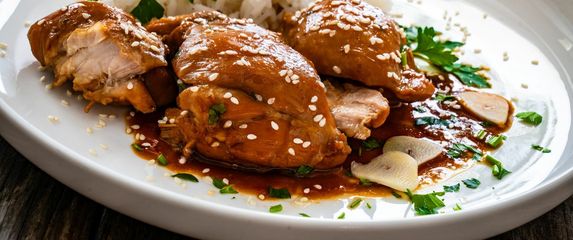 Havajska piletina u sojinom umaku