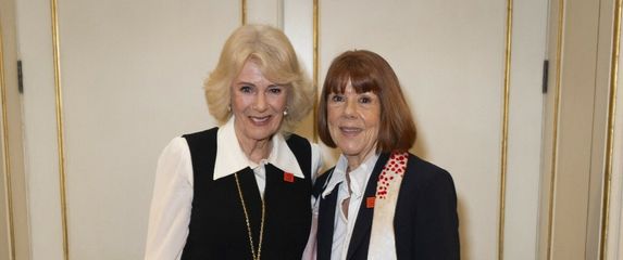 Kraljica Camilla i Gisèle Pelicot