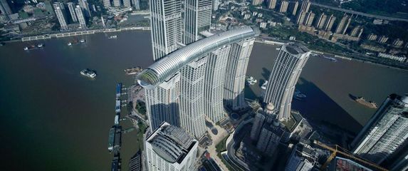 Crystal, horizontalni neboder - 4