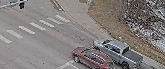 Automobili na raskrižju