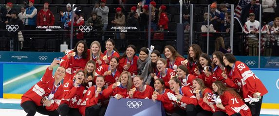 Ženska hokejaška reprezentacija SAD-a osvojila je zlato na ZOI-u